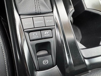 2025 Toyota Camry SE FWD