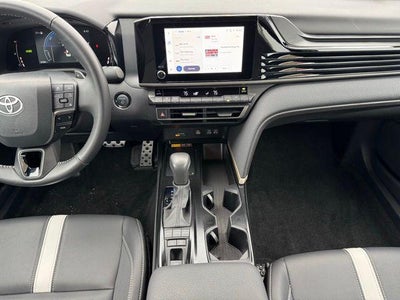 2025 Toyota Camry SE FWD