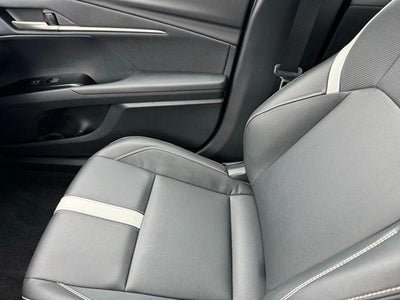 2025 Toyota Camry SE FWD