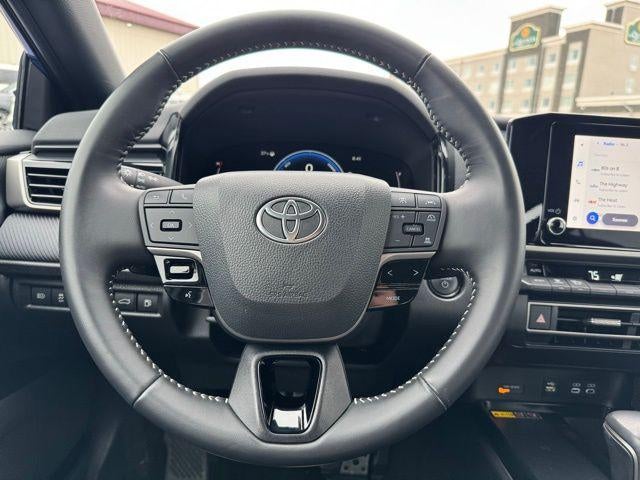 2025 Toyota Camry SE FWD
