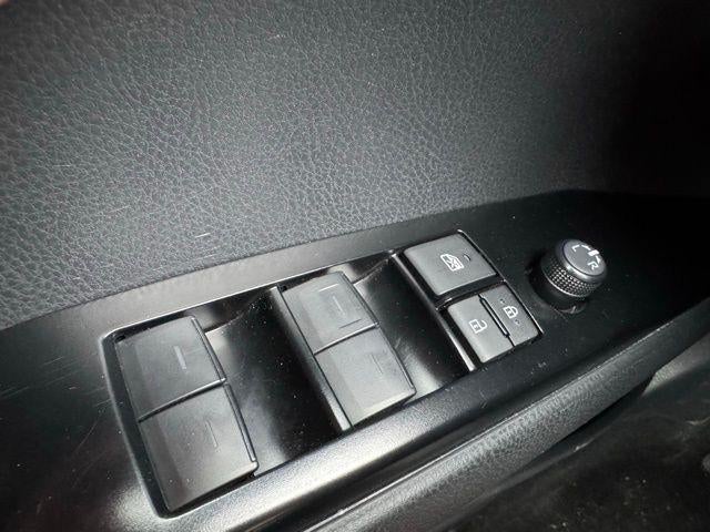 2025 Toyota Camry SE FWD