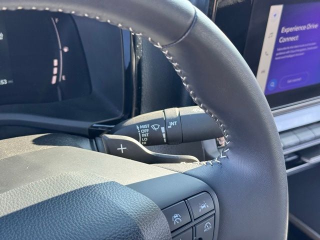 2025 Toyota Camry SE FWD