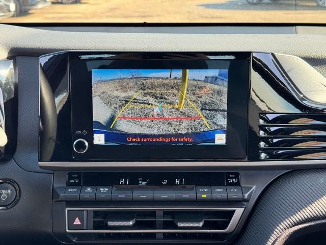 2025 Toyota Camry SE FWD