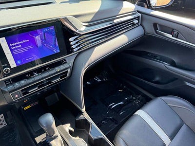 2025 Toyota Camry SE FWD