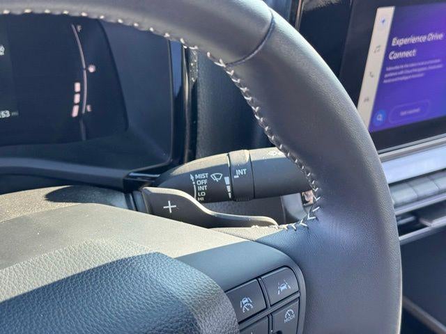 2025 Toyota Camry SE FWD