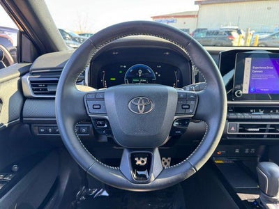 2025 Toyota Camry SE FWD