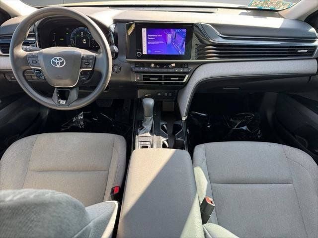 2025 Toyota Camry LE FWD
