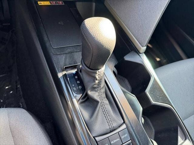 2025 Toyota Camry LE FWD