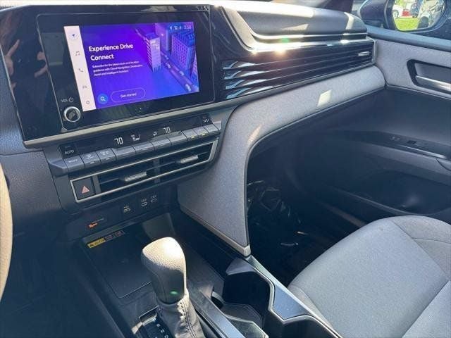 2025 Toyota Camry LE FWD