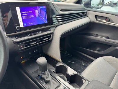 2025 Toyota Camry LE FWD