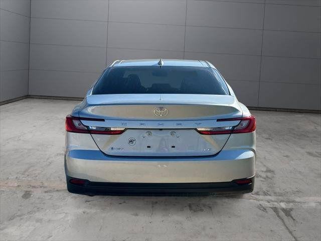 2025 Toyota Camry LE FWD