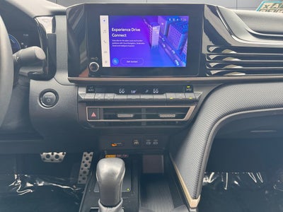 2025 Toyota Camry SE FWD