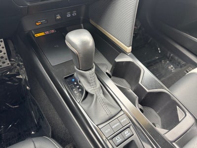 2025 Toyota Camry SE FWD