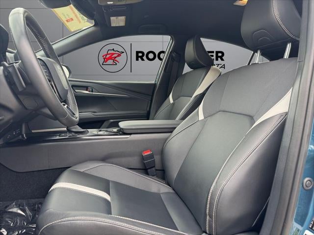 2025 Toyota Camry SE FWD