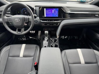 2025 Toyota Camry SE FWD