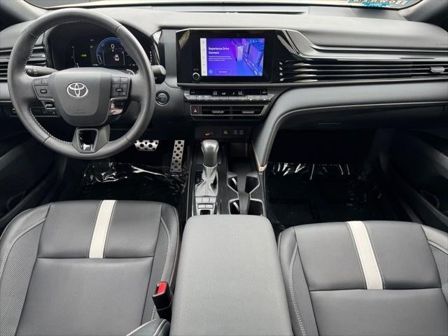 2025 Toyota Camry SE FWD