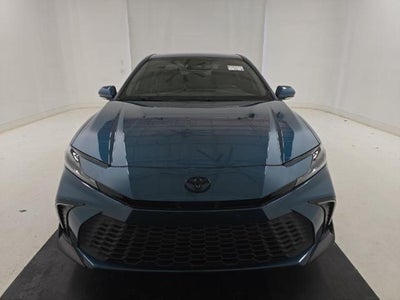 2025 Toyota Camry SE FWD