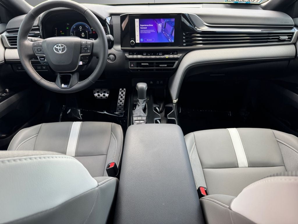 2025 Toyota Camry SE FWD