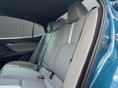 2025 Toyota Camry SE FWD
