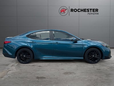 2025 Toyota Camry SE FWD