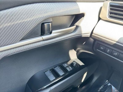 2025 Toyota Camry SE FWD