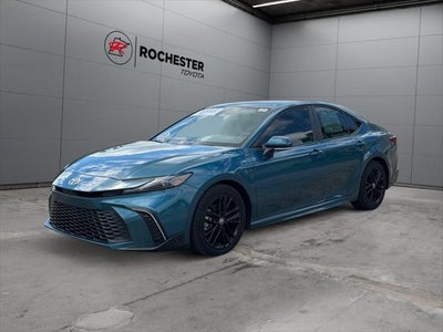 2025 Toyota Camry SE FWD