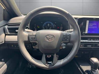2025 Toyota Camry SE FWD