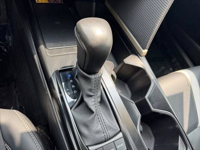 2025 Toyota Camry SE FWD
