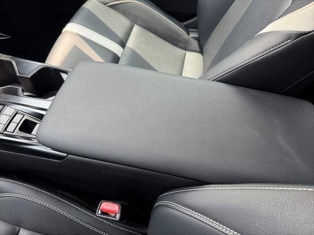 2025 Toyota Camry SE FWD