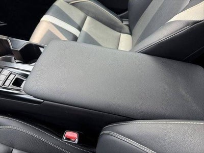 2025 Toyota Camry SE FWD