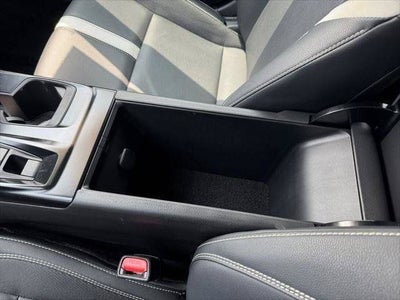 2025 Toyota Camry SE FWD