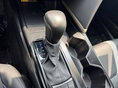 2025 Toyota Camry SE FWD