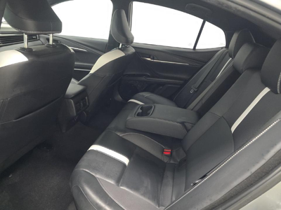 2025 Toyota Camry SE FWD