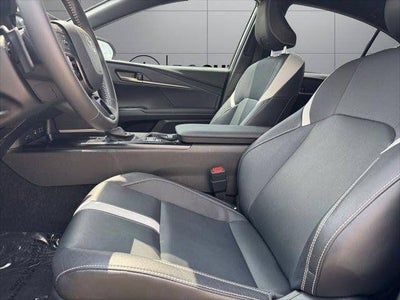 2025 Toyota Camry SE FWD