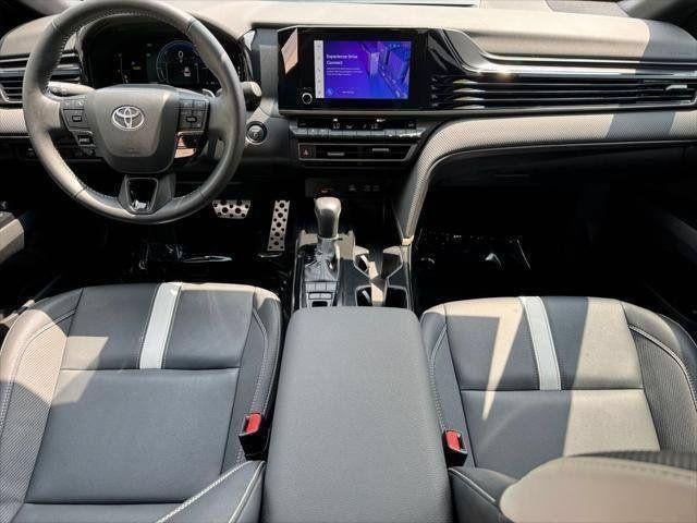 2025 Toyota Camry SE FWD