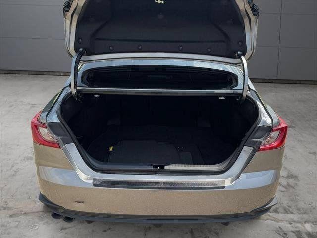 2025 Toyota Camry SE FWD