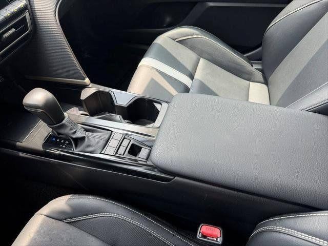 2025 Toyota Camry SE FWD