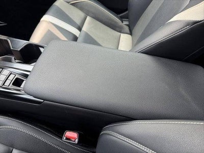 2025 Toyota Camry SE FWD