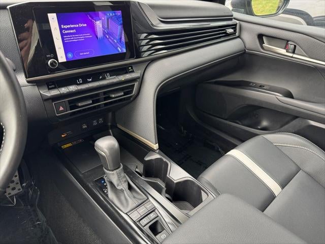2025 Toyota Camry SE FWD