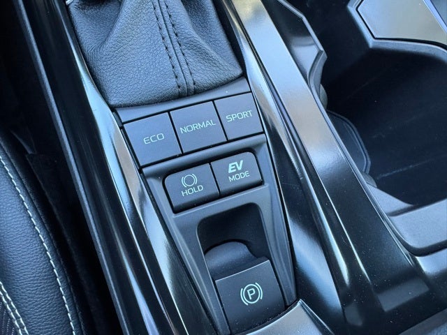 2025 Toyota Camry SE AWD