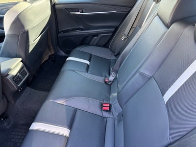 2025 Toyota Camry SE AWD
