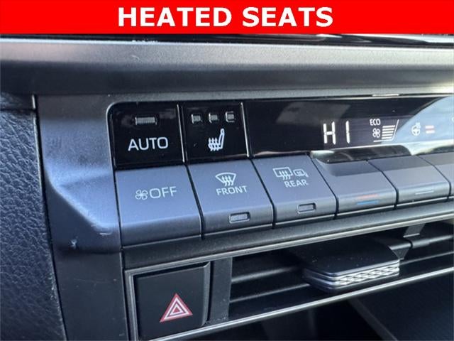 2025 Toyota Camry SE AWD