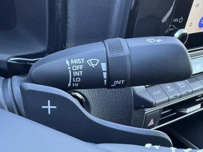 2025 Toyota Camry SE AWD