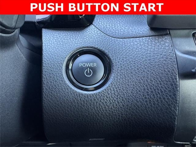 2025 Toyota Camry SE AWD