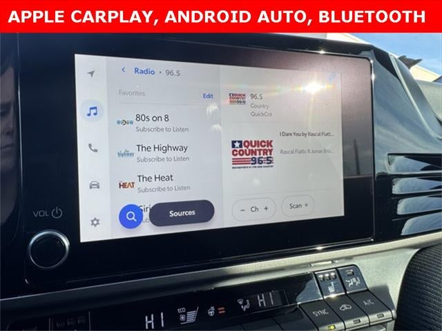 2025 Toyota Camry SE AWD
