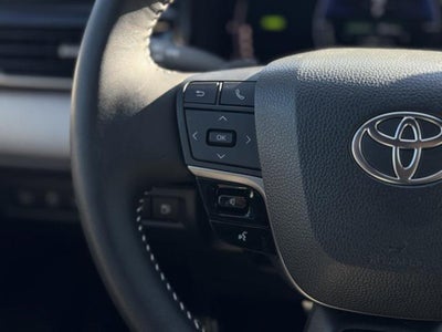 2025 Toyota Camry SE AWD