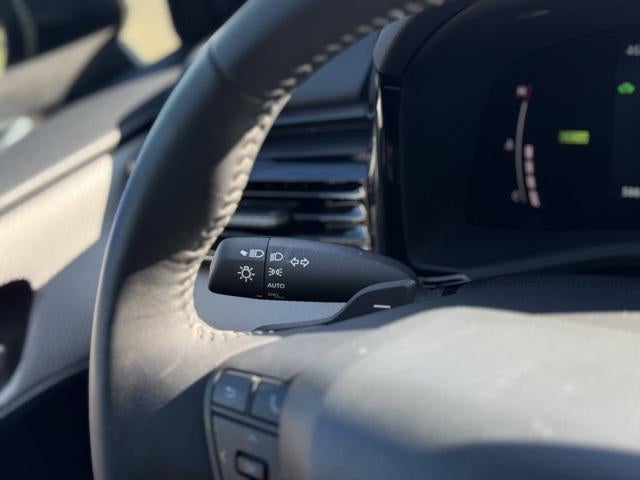 2025 Toyota Camry SE AWD