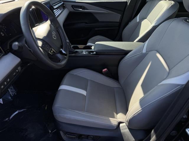 2025 Toyota Camry SE AWD