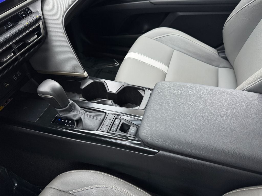2025 Toyota Camry SE AWD