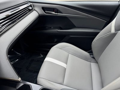 2025 Toyota Camry SE AWD